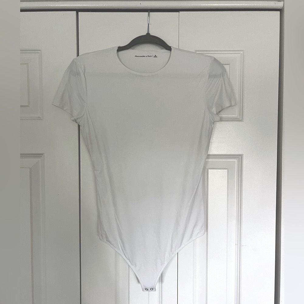 Abercrombie & Fitch White Short Sleeve Bodysuit